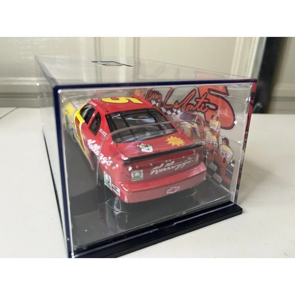 1997 Terry Labonte #5 Kelloggs Corn Flakes 1:24 Revell Sports Impressions w/Case